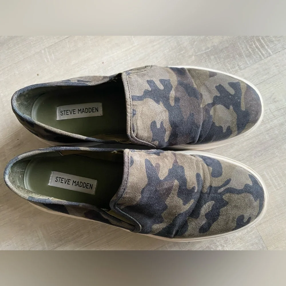 Steve Madden suede camp slip-on sneakers | size 8.5 - Picture 2 of 5